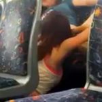 【素人盗撮レズ動画】電車の座席の影に隠れてレズカップルがクンニしてるところを一般人が隠し撮り流出…